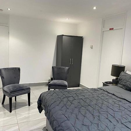 Luxurious 2-Bed Apartment In Woolwich Londyn Zewnętrze zdjęcie