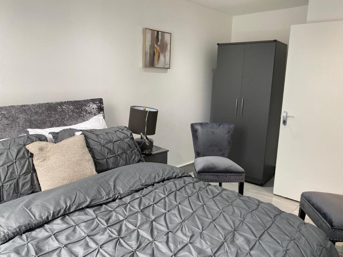 Luxurious 2-Bed Apartment In Woolwich Londyn Zewnętrze zdjęcie