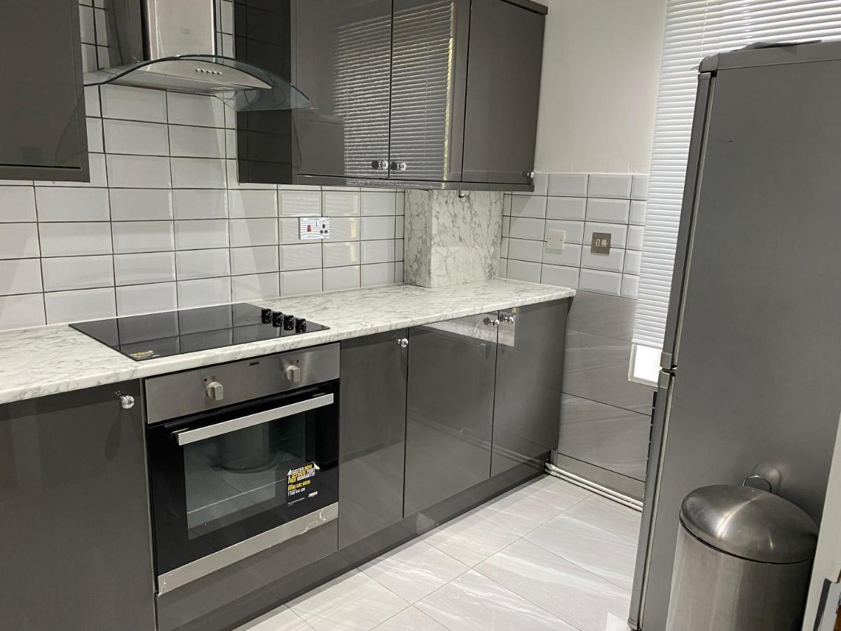 Luxurious 2-Bed Apartment In Woolwich Londyn Zewnętrze zdjęcie