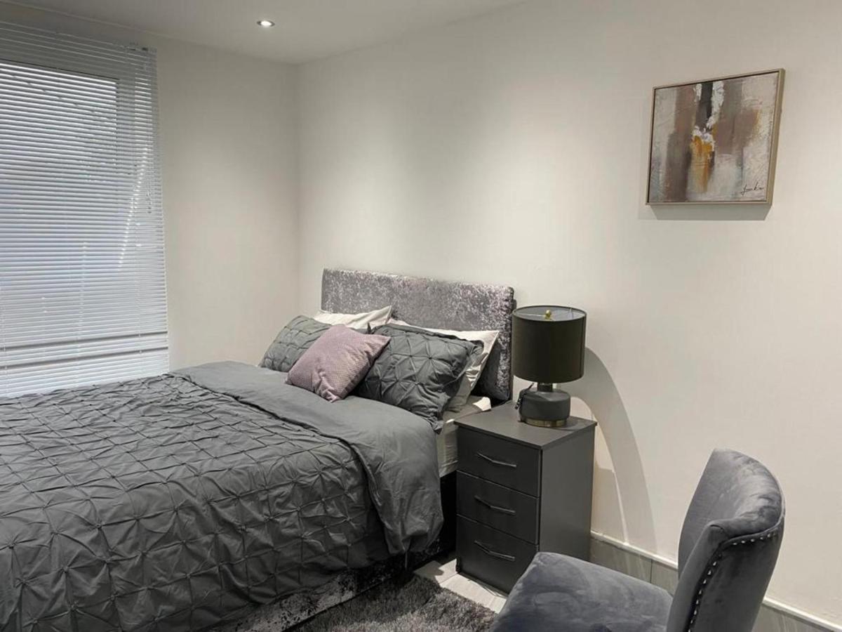 Luxurious 2-Bed Apartment In Woolwich Londyn Zewnętrze zdjęcie