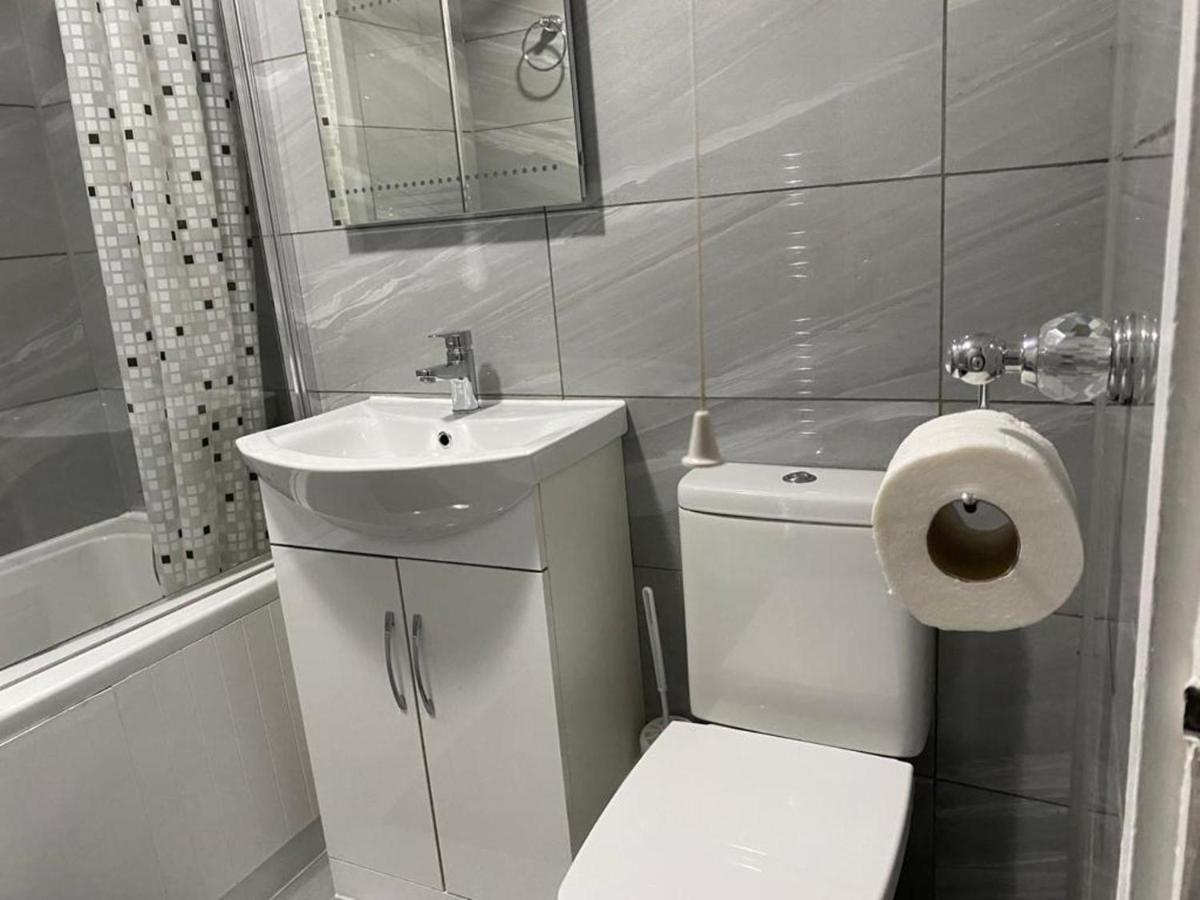 Luxurious 2-Bed Apartment In Woolwich Londyn Zewnętrze zdjęcie