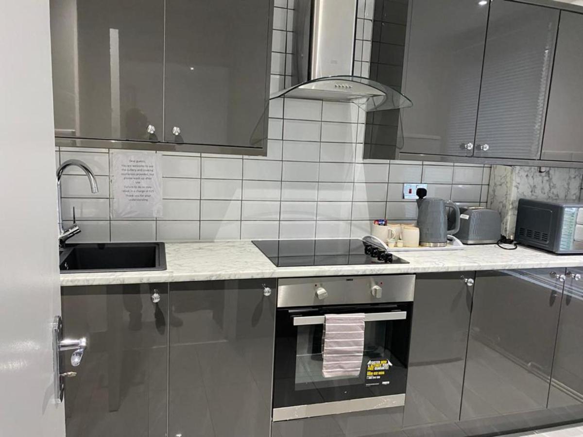 Luxurious 2-Bed Apartment In Woolwich Londyn Zewnętrze zdjęcie