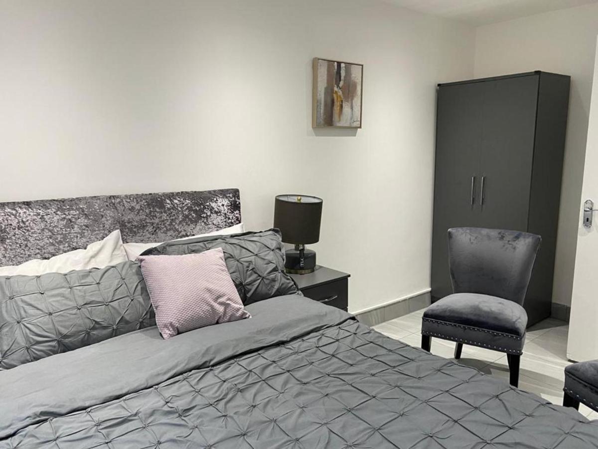 Luxurious 2-Bed Apartment In Woolwich Londyn Zewnętrze zdjęcie